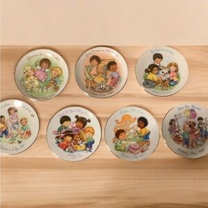 AVON vintage Mother’s Day Collectible Plate Lot